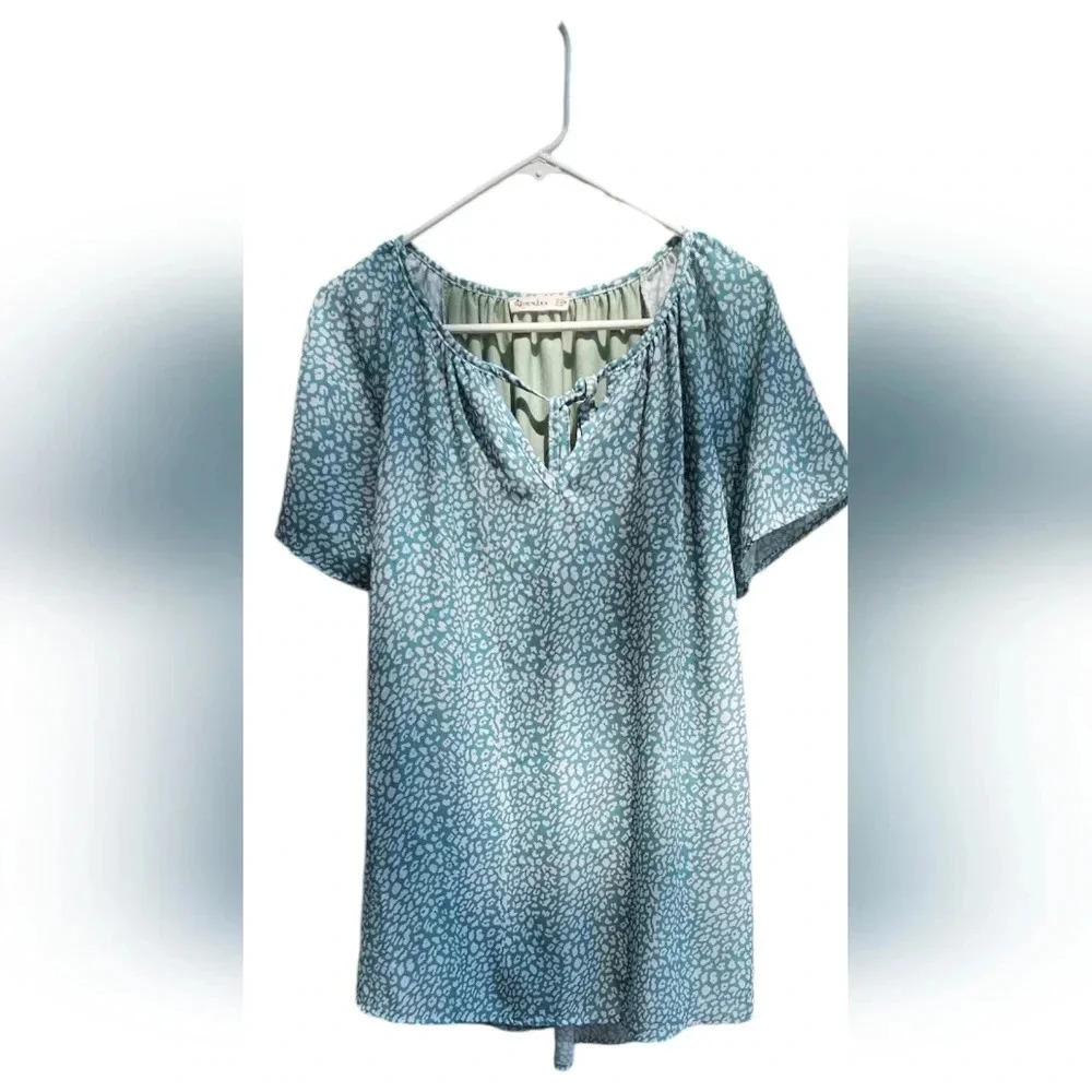 Ounaya-Women's 2XL Blouse. Very cute. It's longer in the back!​​​​​